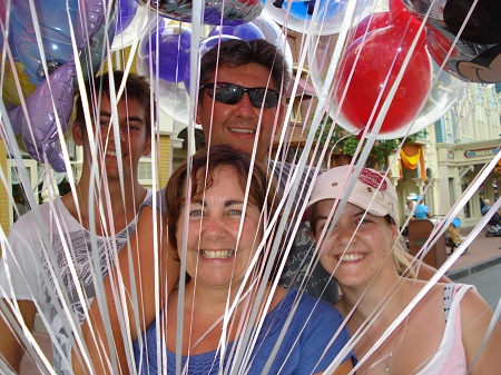 family-with-balloons